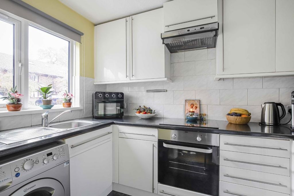 Property photo 3 of 6