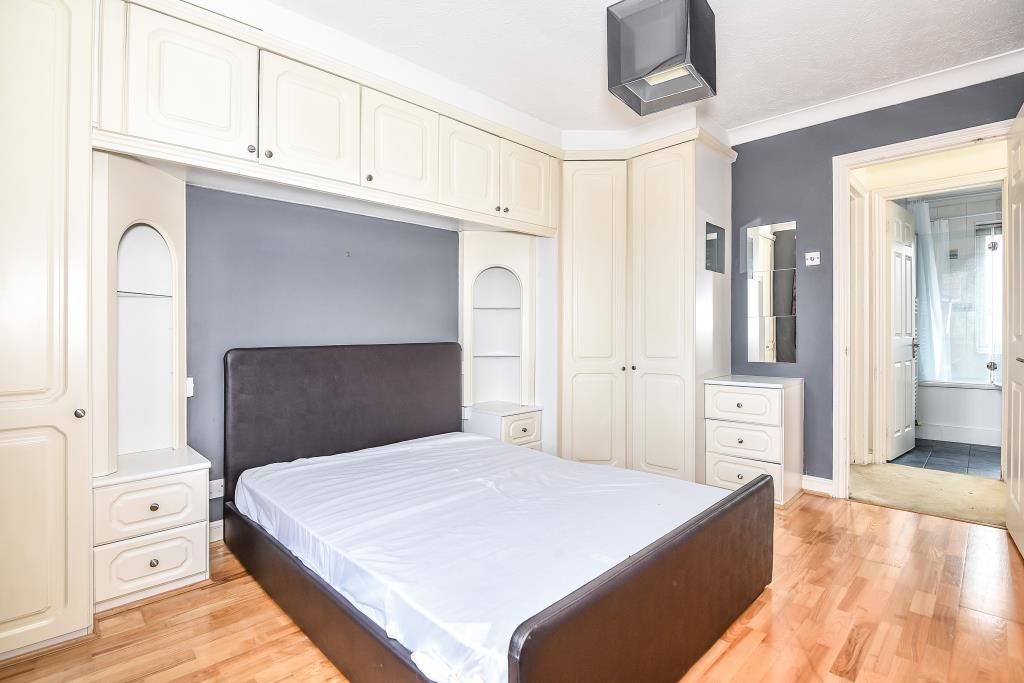 Property photo 2 of 10 Bedroom