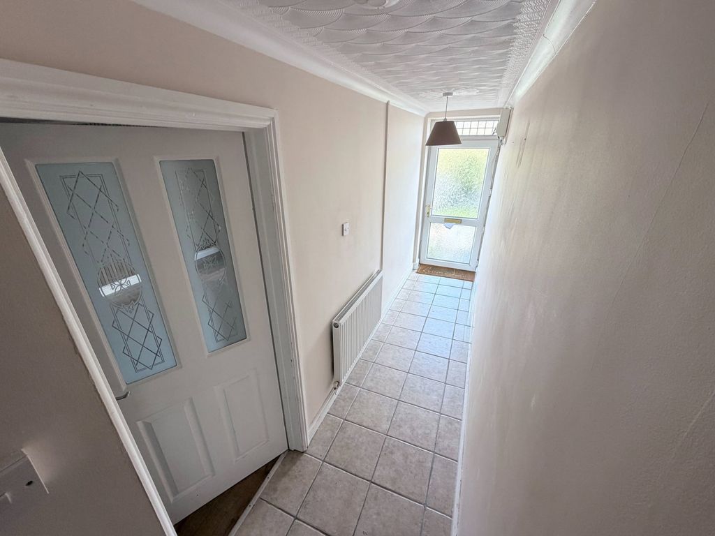 Property photo 3 of 26