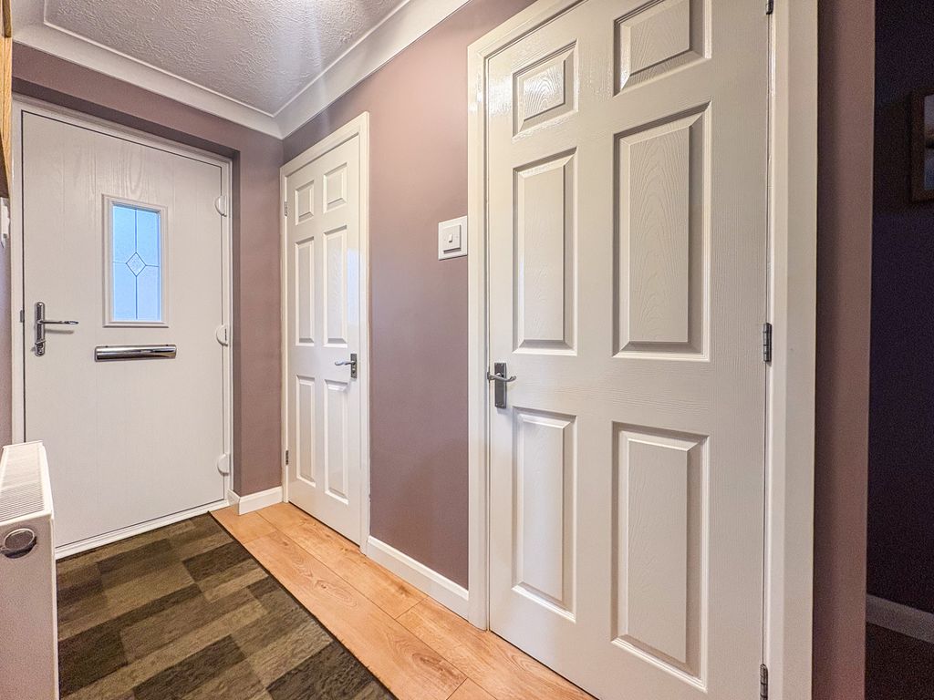 Property photo 2 of 25