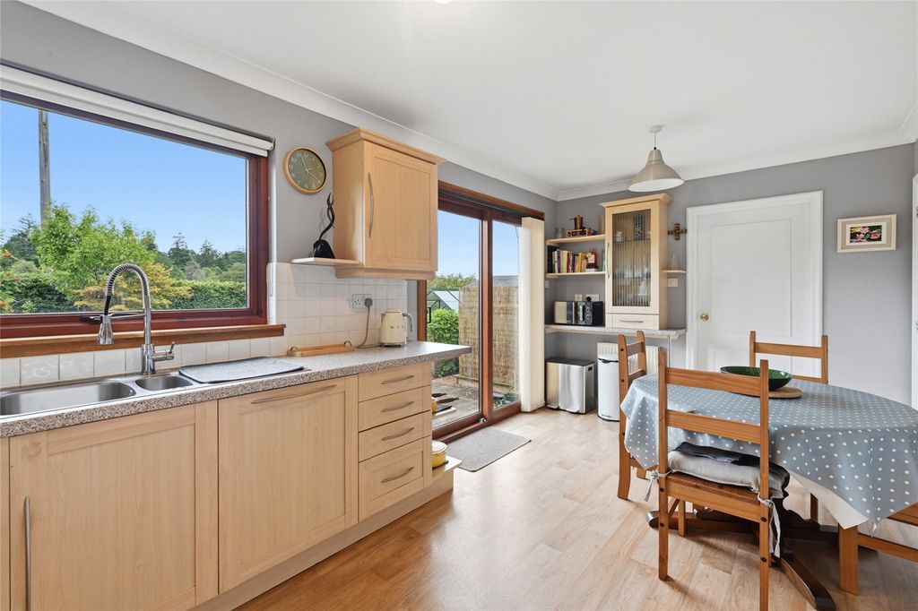 Property photo 3 of 24 Kitchen/Dining
