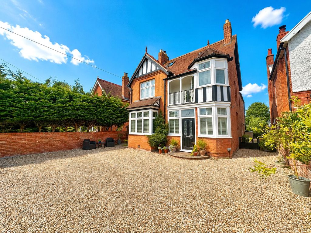 Property photo 1 of 48 Picture No. 70