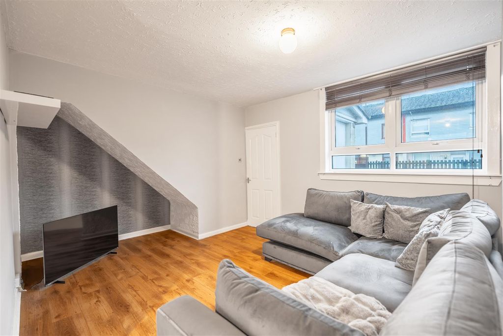 Property photo 2 of 8 .Lounge.Jpg