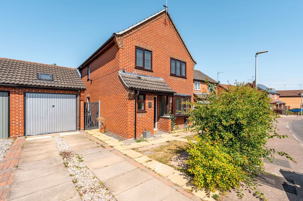 Property photo 1 of 18
