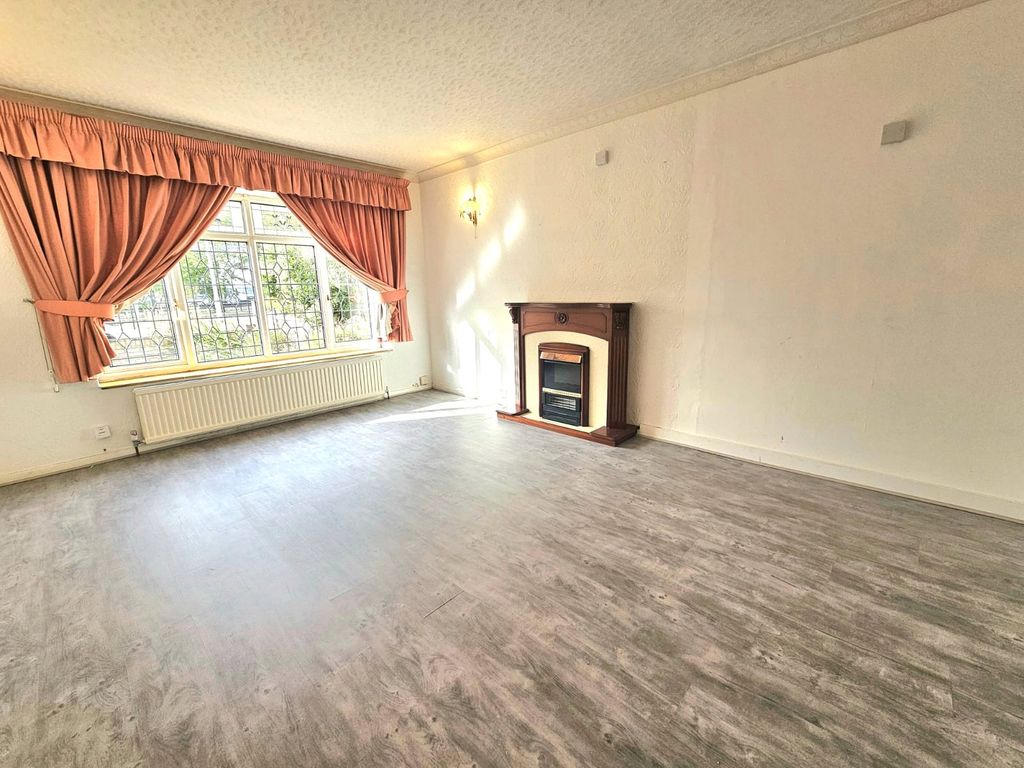 Property photo 2 of 13 Picture No. 11