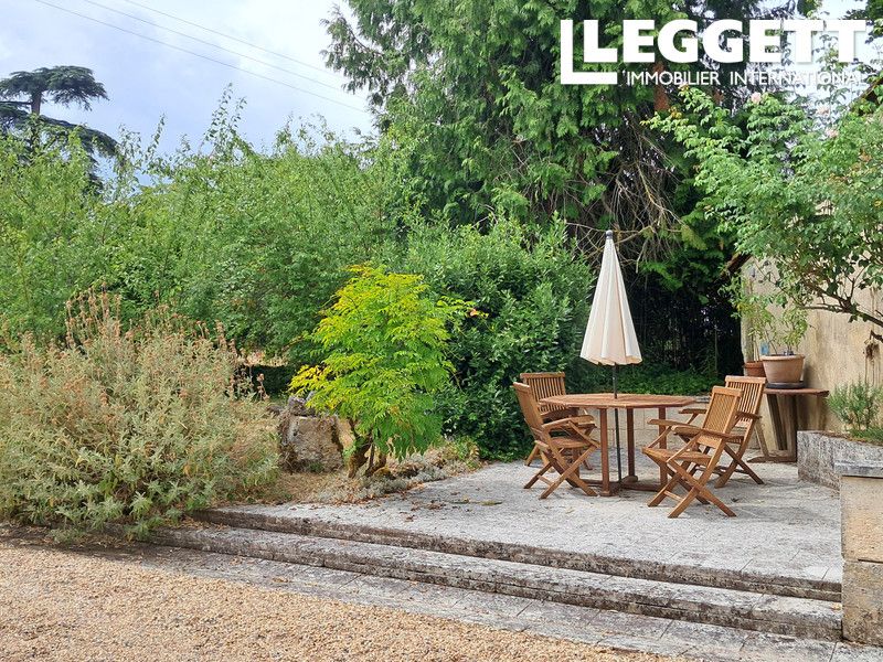 Property photo 2 of 10