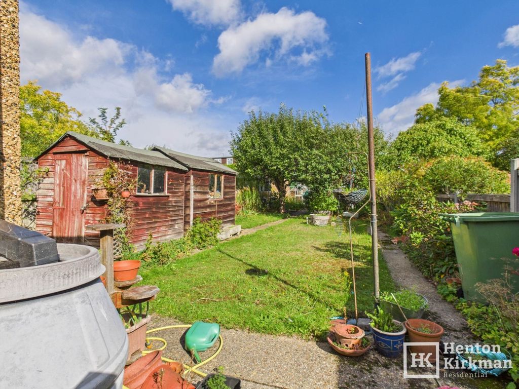 Property photo 2 of 11