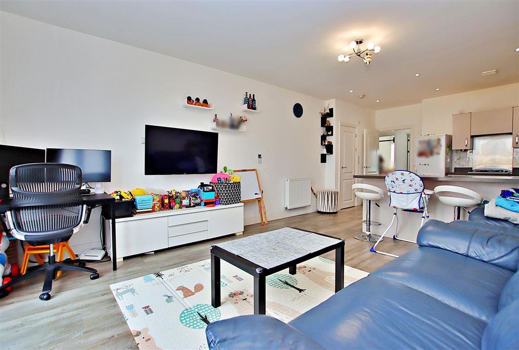 Property photo 2 of 11 Img_8421.Jpg