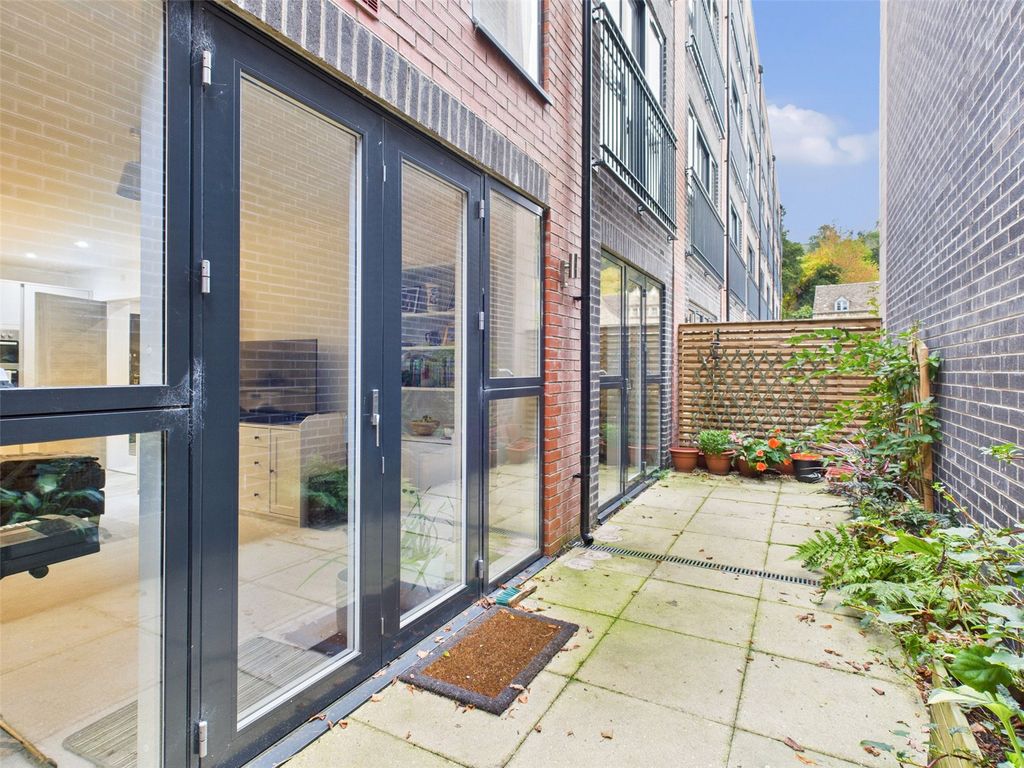 Property photo 3 of 13 Picture No. 01