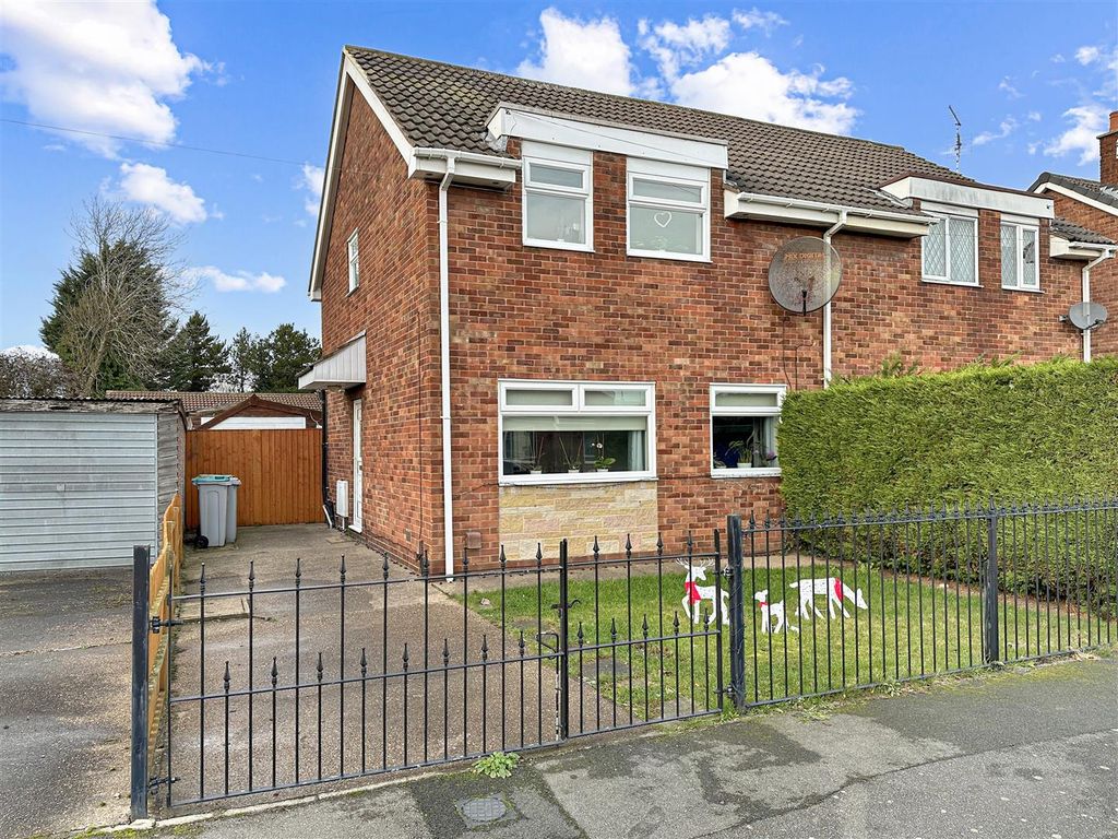 Property photo 1 of 20 Front Aspect 803