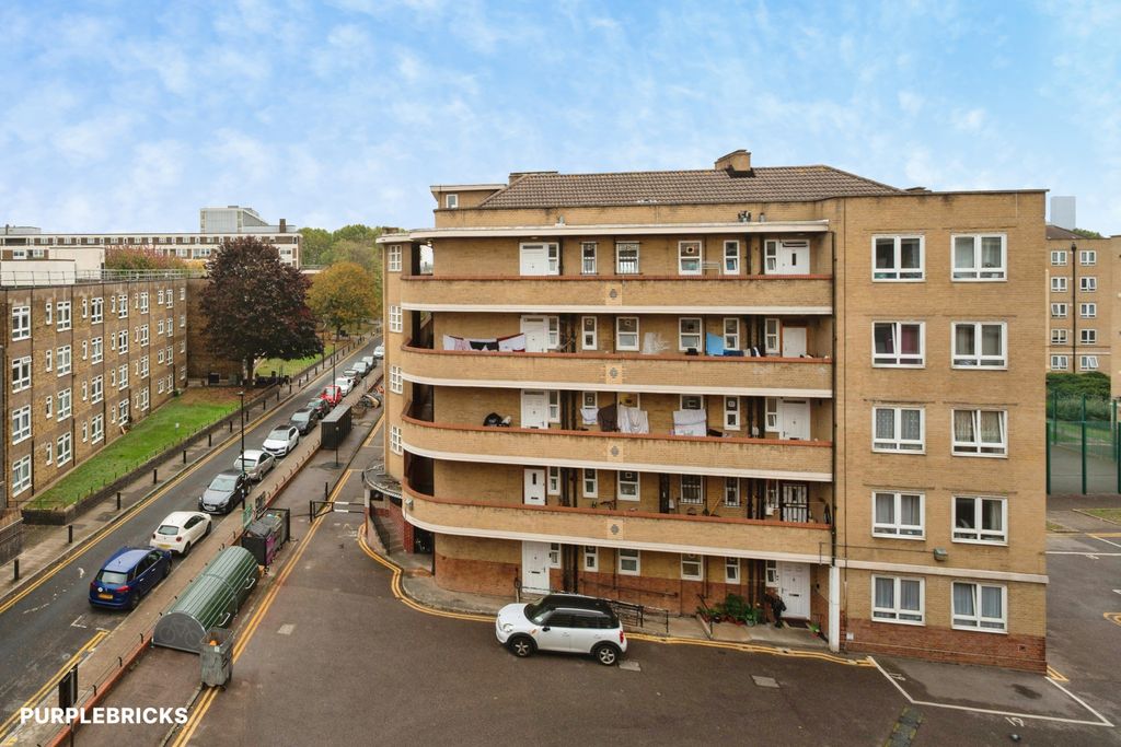 Property photo 1 of 23