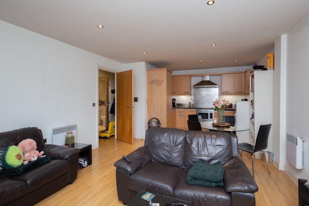 Property photo 3 of 24