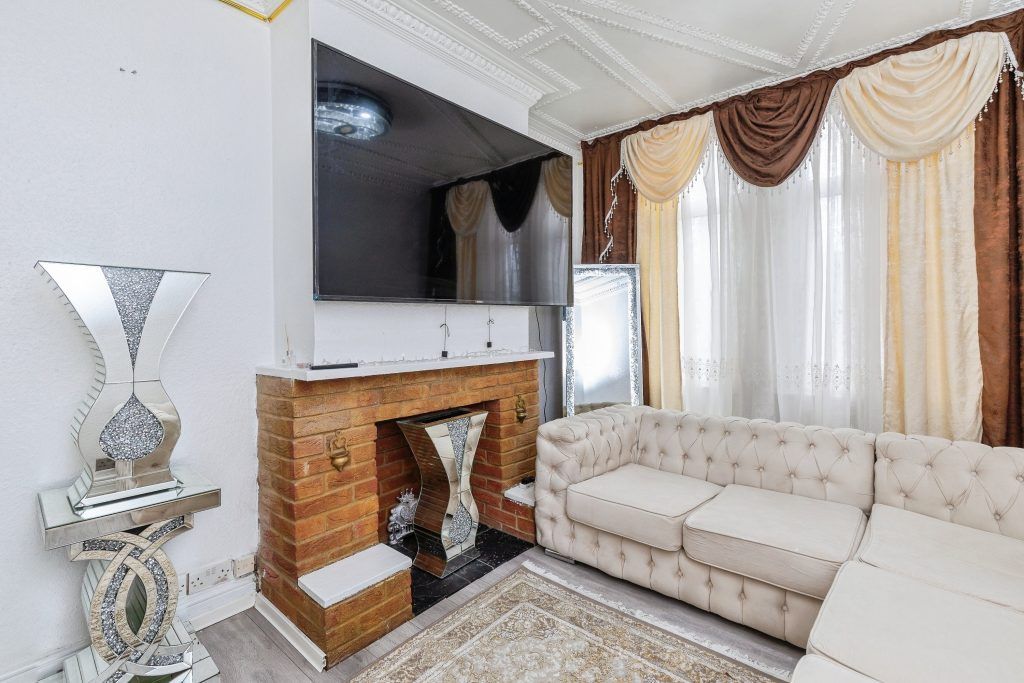 Property photo 2 of 22