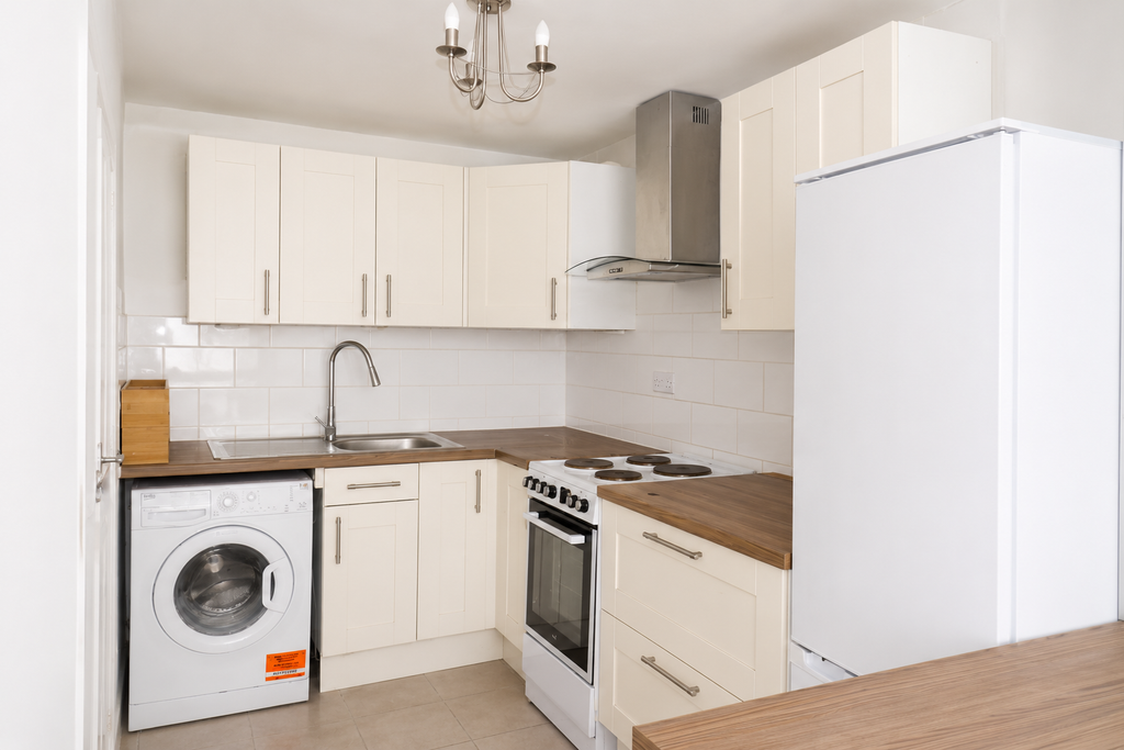 Property photo 3 of 5 Kitchen
