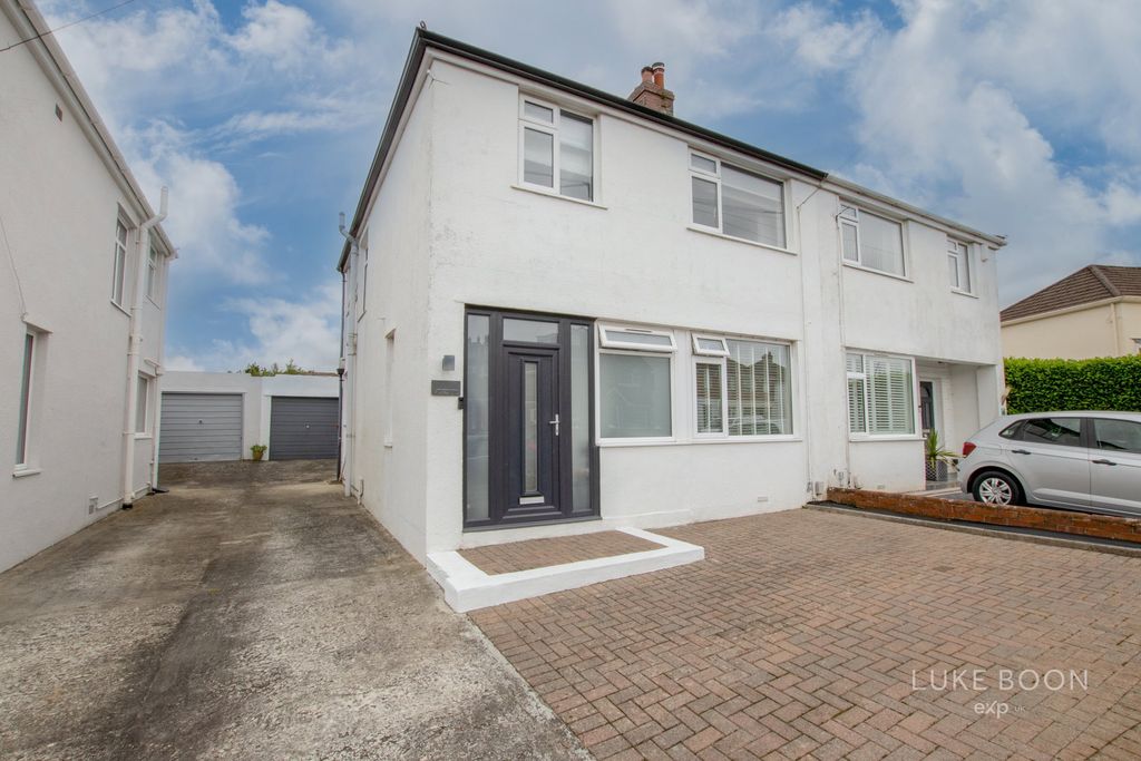 Property photo 1 of 21
