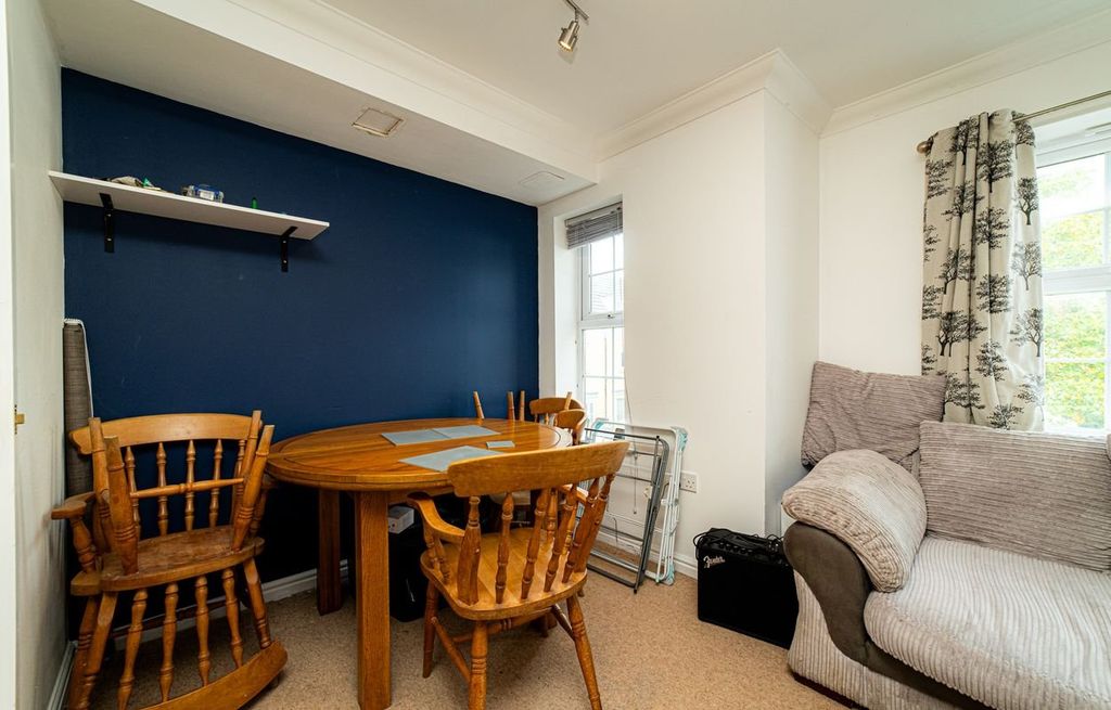 Property photo 3 of 8 Picture 3