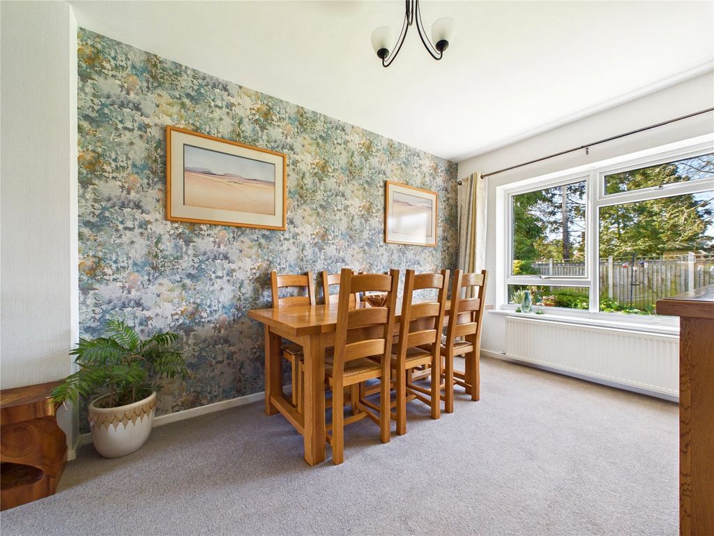 Property photo 3 of 24 Picture No. 12