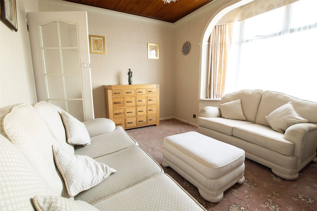 Property photo 3 of 22 Picture No. 28