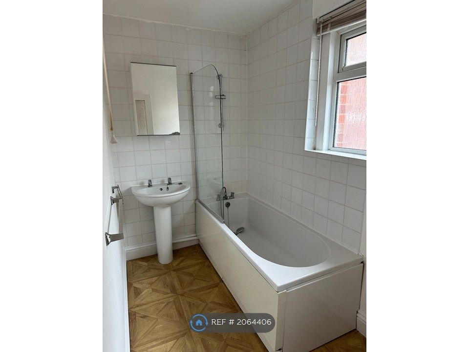 Property photo 3 of 6 Bathroom