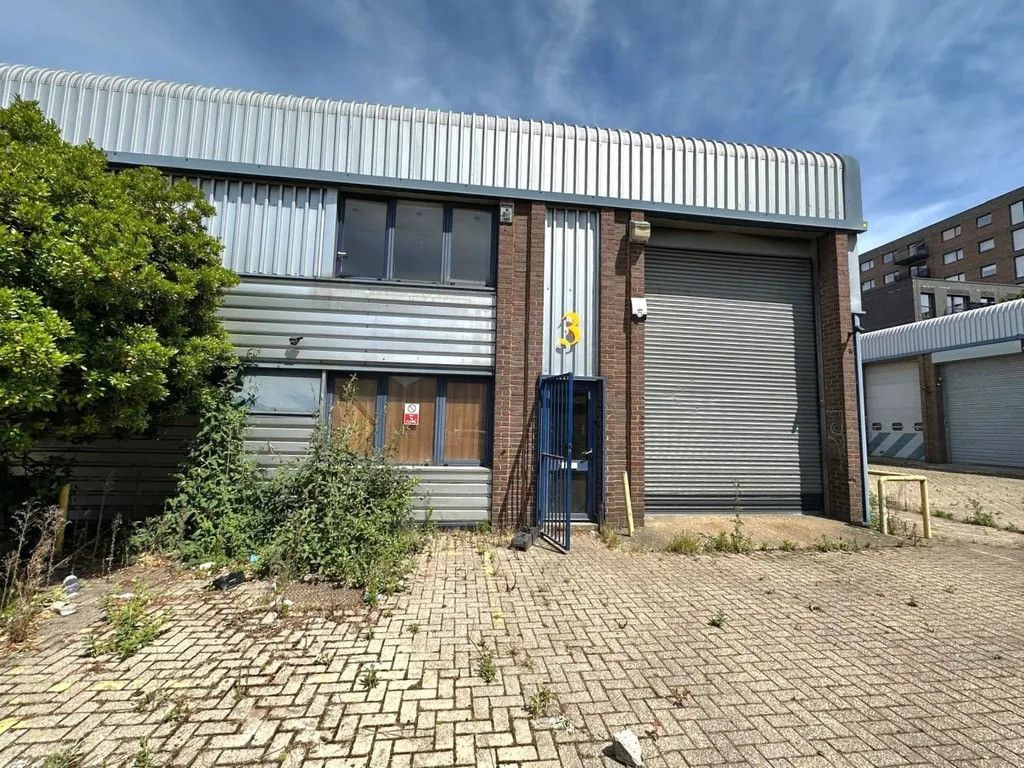 Property photo 1 of 3