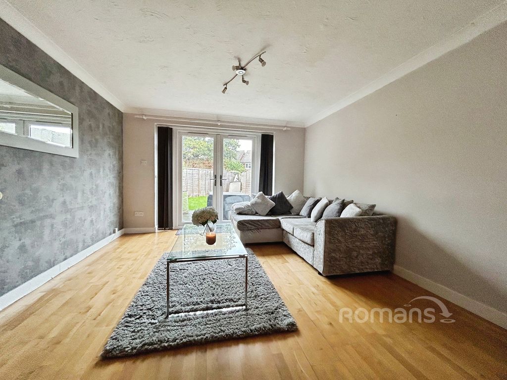 Property photo 3 of 12 Pbox-Img.Jpg
