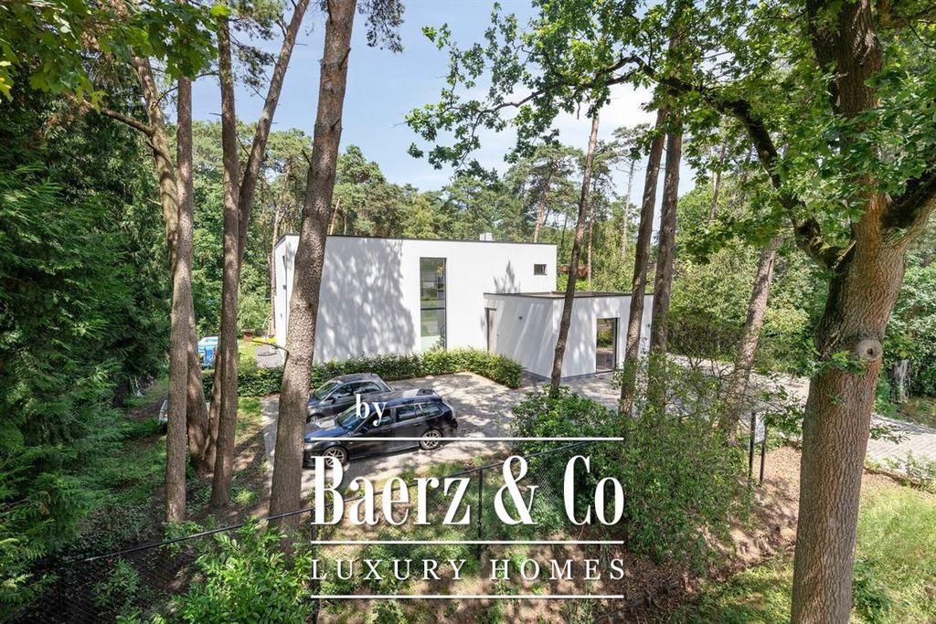 Property photo 2 of 37