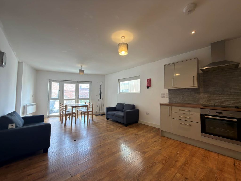 Property photo 2 of 10