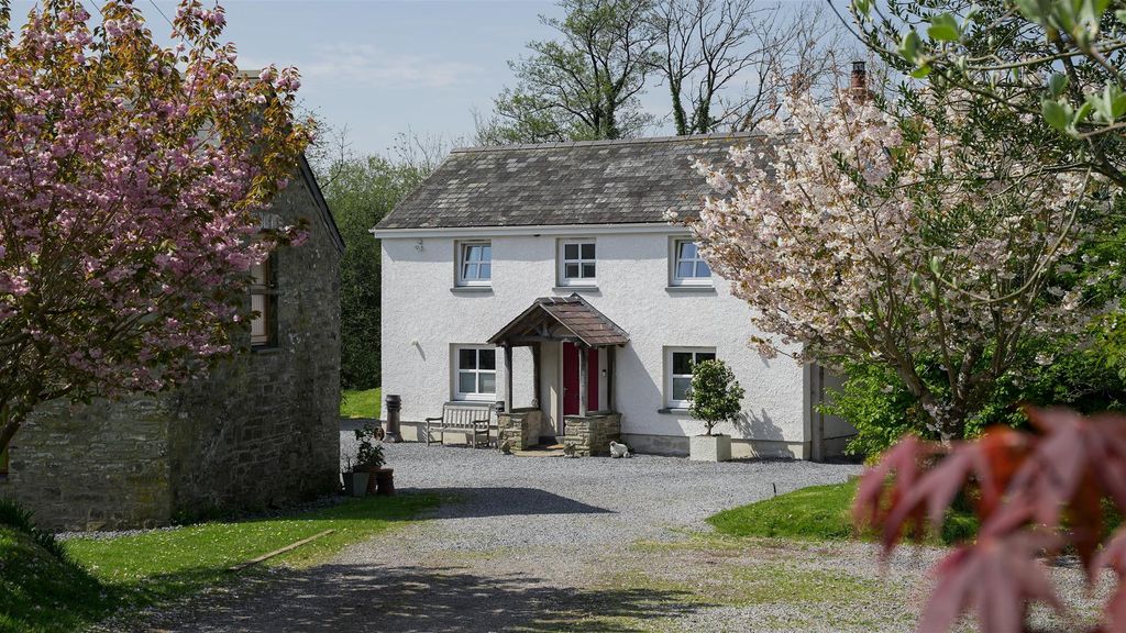 Property photo 2 of 55 16.Jpg