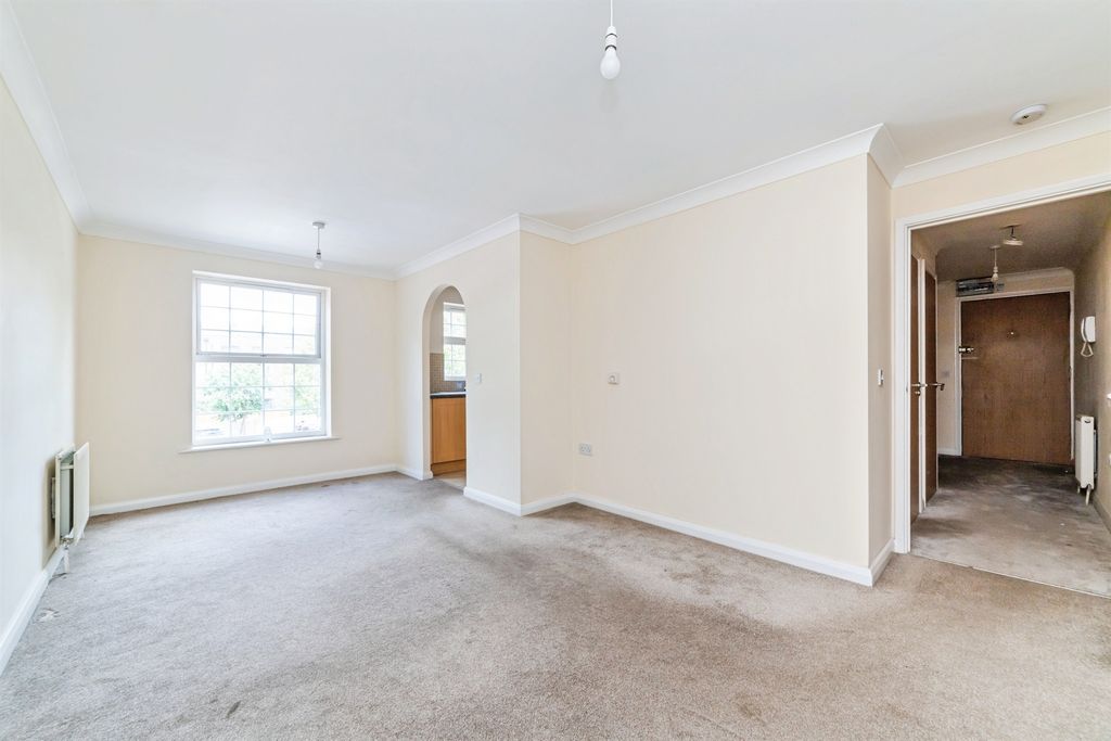 Property photo 2 of 9