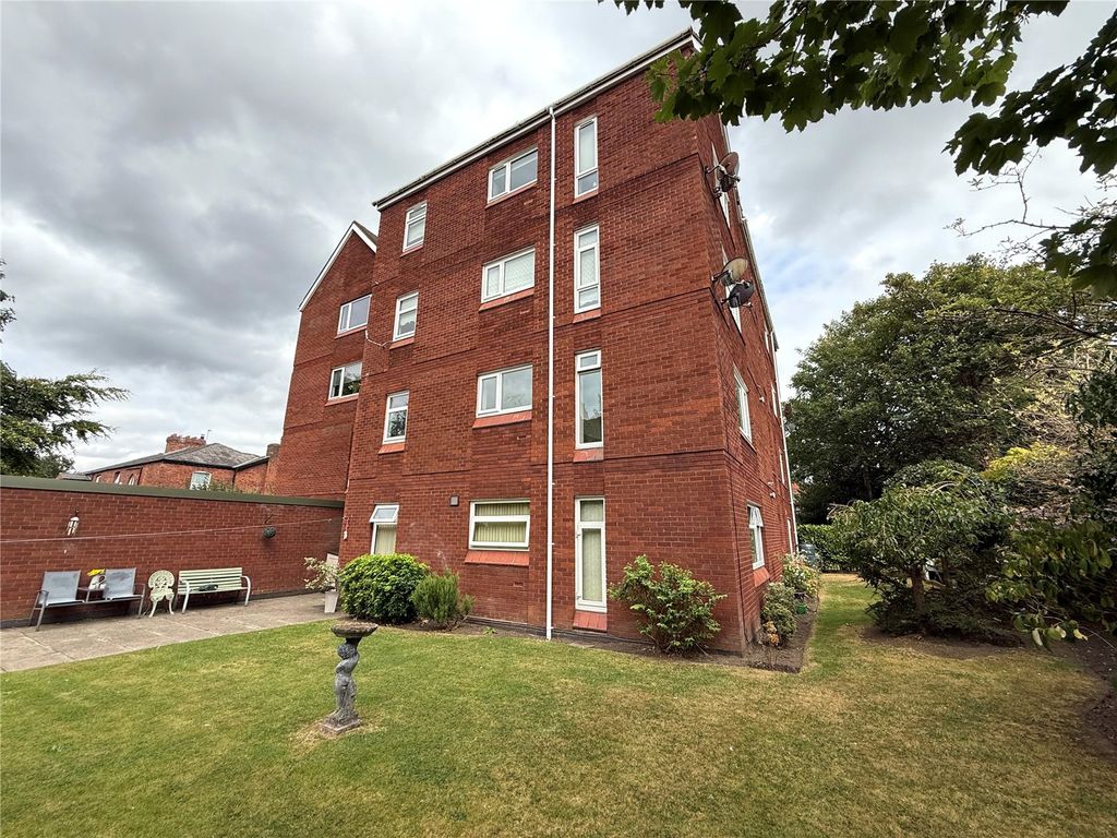 Property photo 1 of 10 Picture No. 14