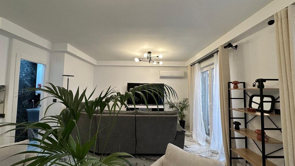 Property photo 3 of 45