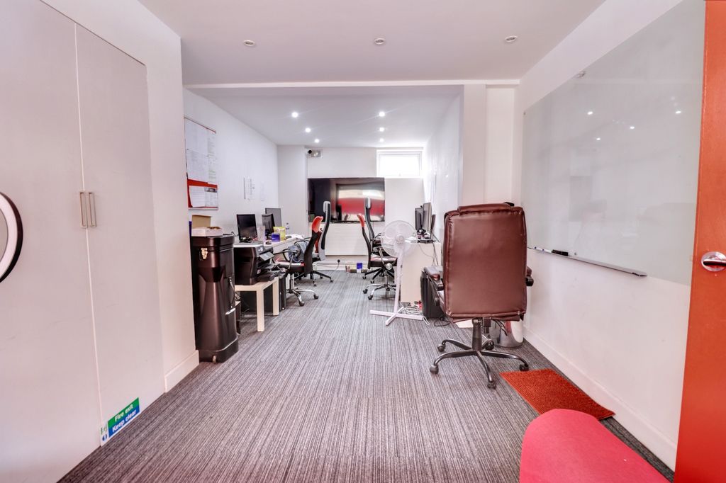 Property photo 2 of 5 Img_9542