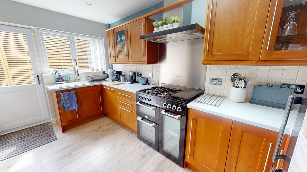 Property photo 2 of 29 4099523