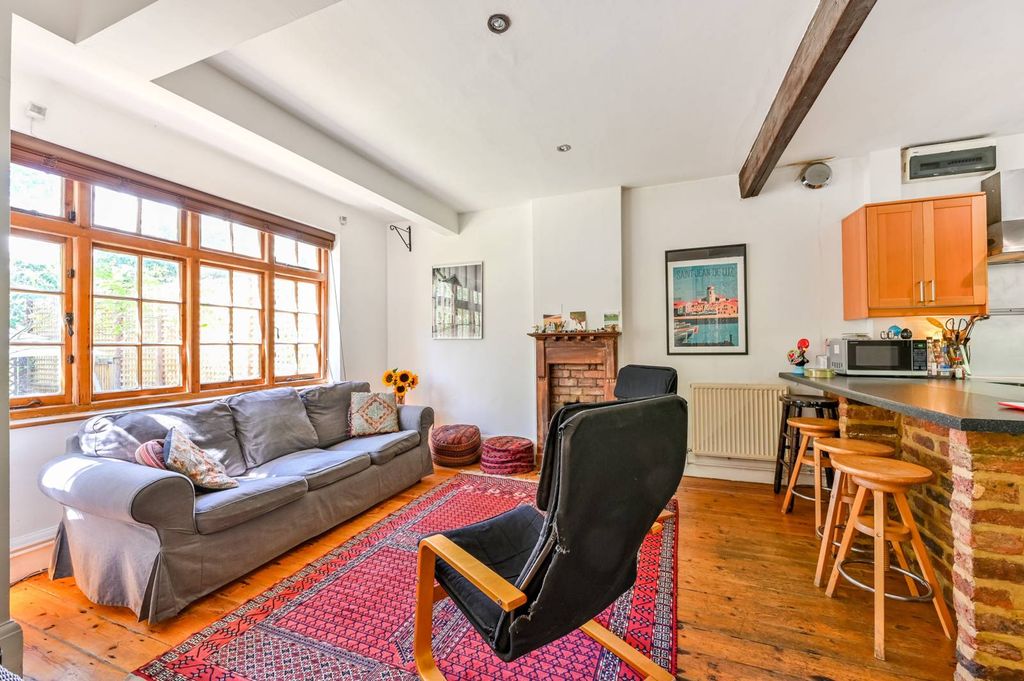 Property photo 3 of 15
