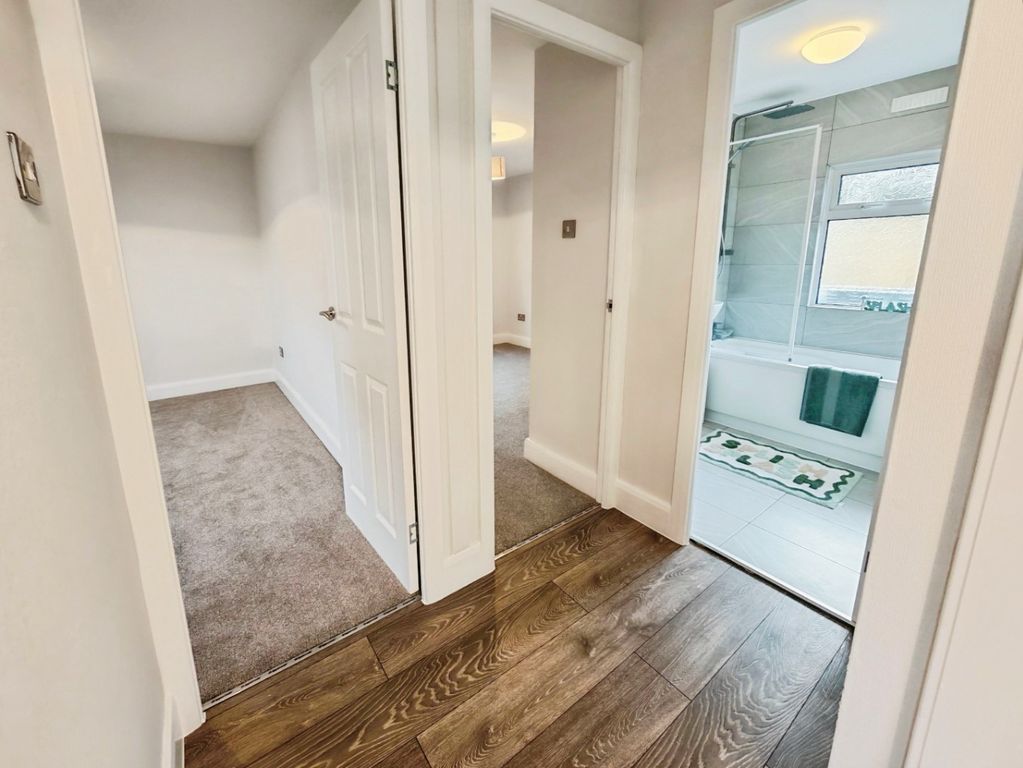 Property photo 2 of 18 4841342