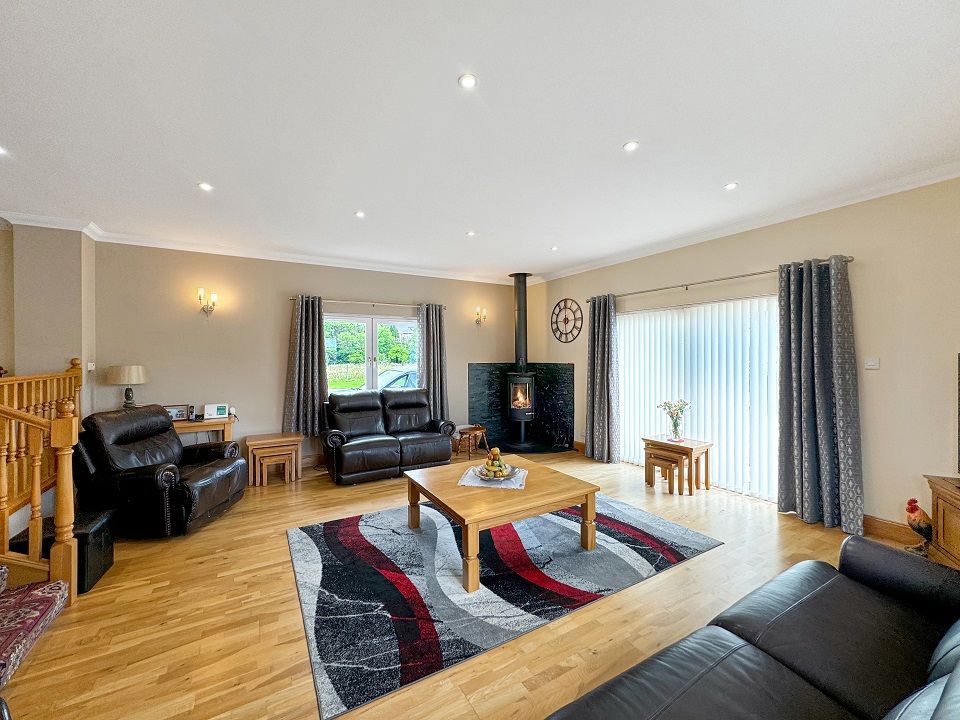 Property photo 3 of 34
