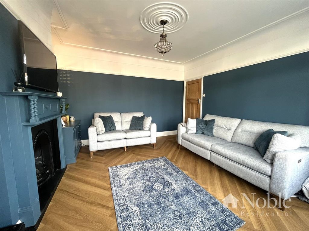 Property photo 2 of 19 Reception Room