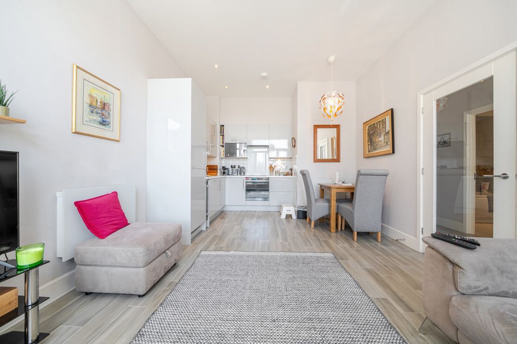 Property photo 3 of 13 1273102 (11).Jpg