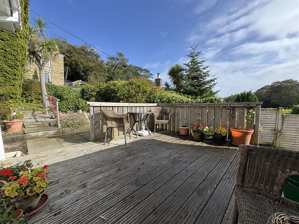 Property photo 3 of 14 Decking
