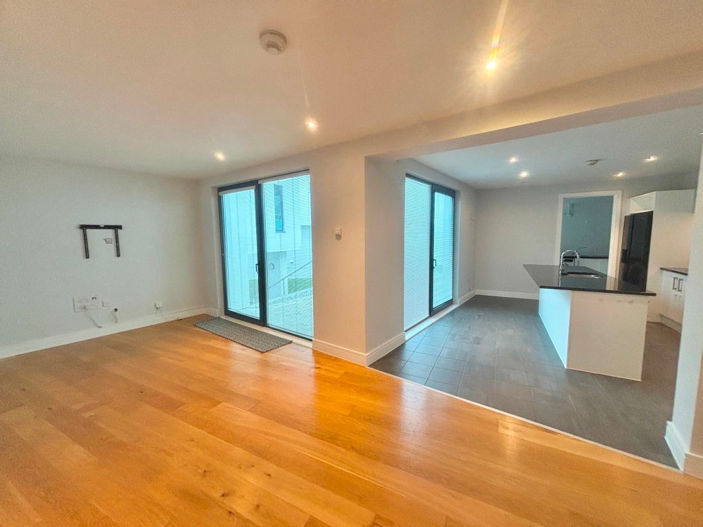 Property photo 3 of 39