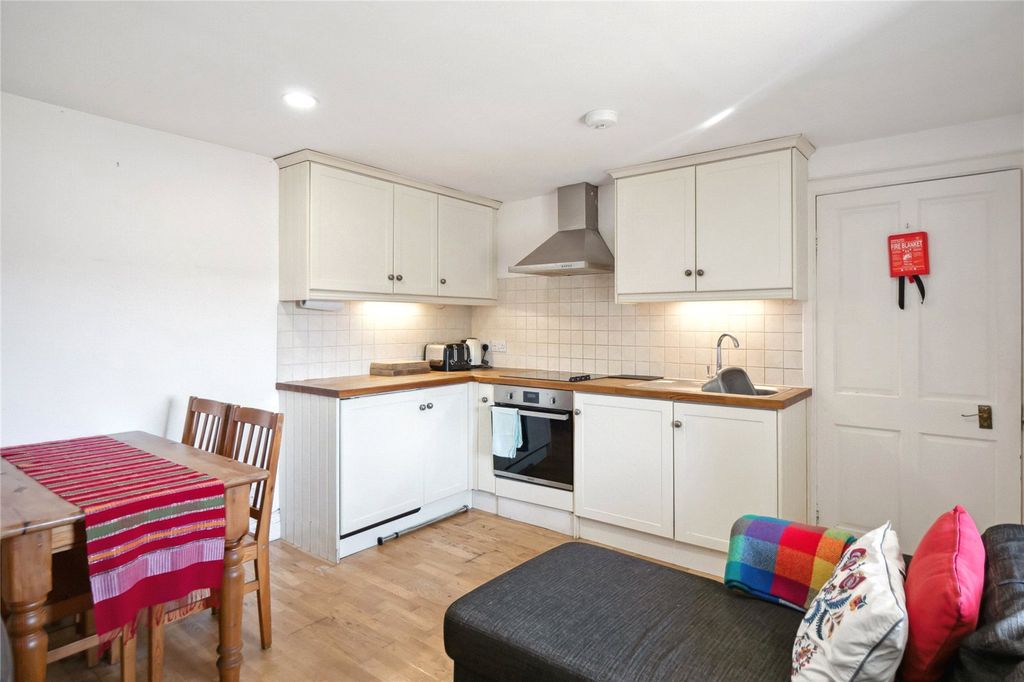 Property photo 2 of 14 Picture No. 25