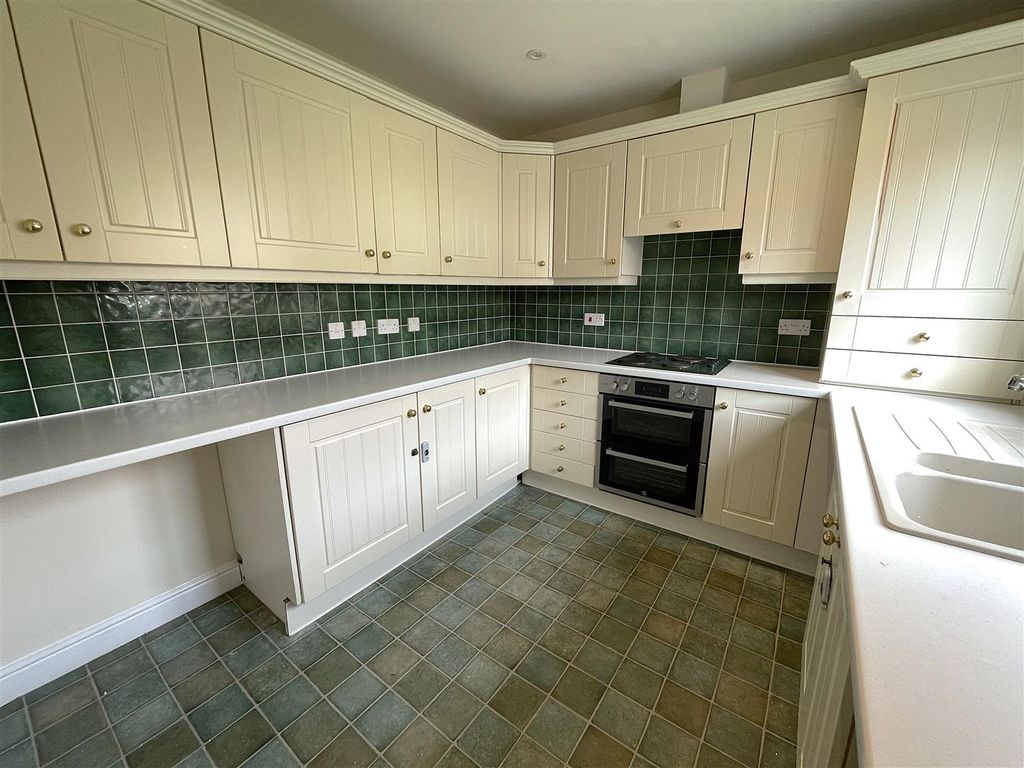 Property photo 2 of 22 Kitchen.Jpg
