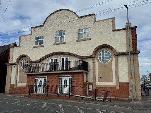 Property photo 1 of 12