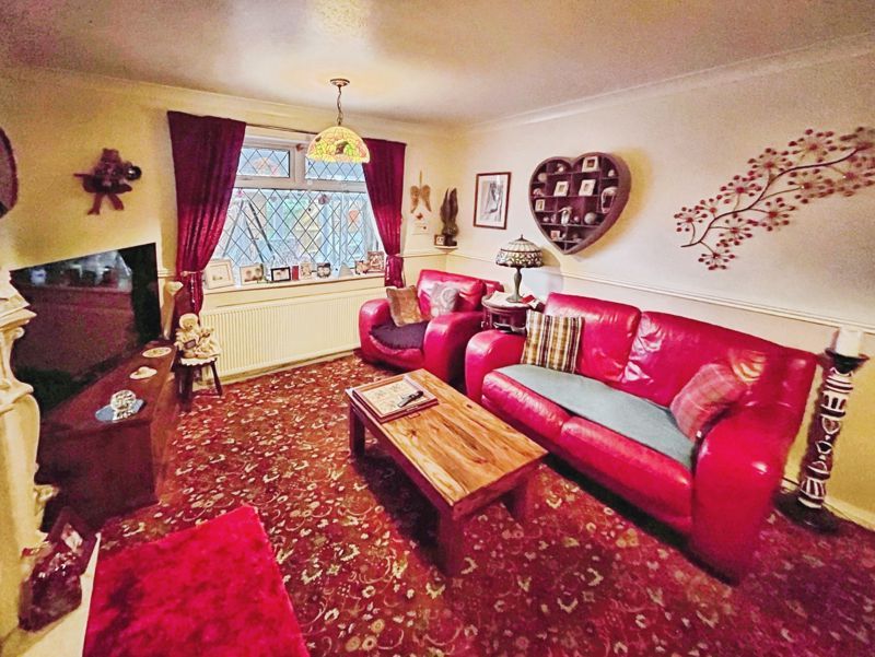 Property photo 2 of 14 Lounge