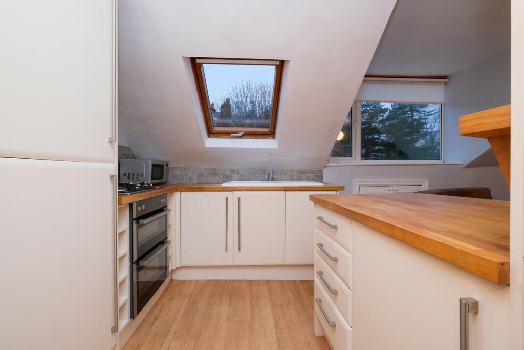 Property photo 2 of 11 Thumbnail_256535_Rx353721_Img_03_0000