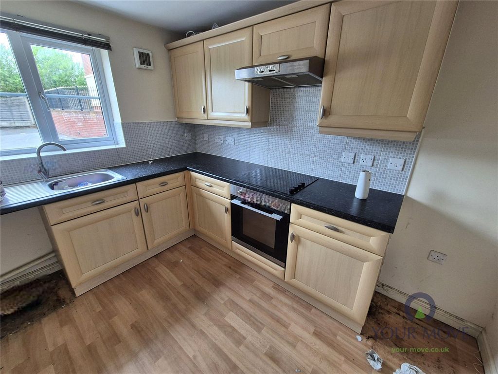 Property photo 2 of 5 Kitchen