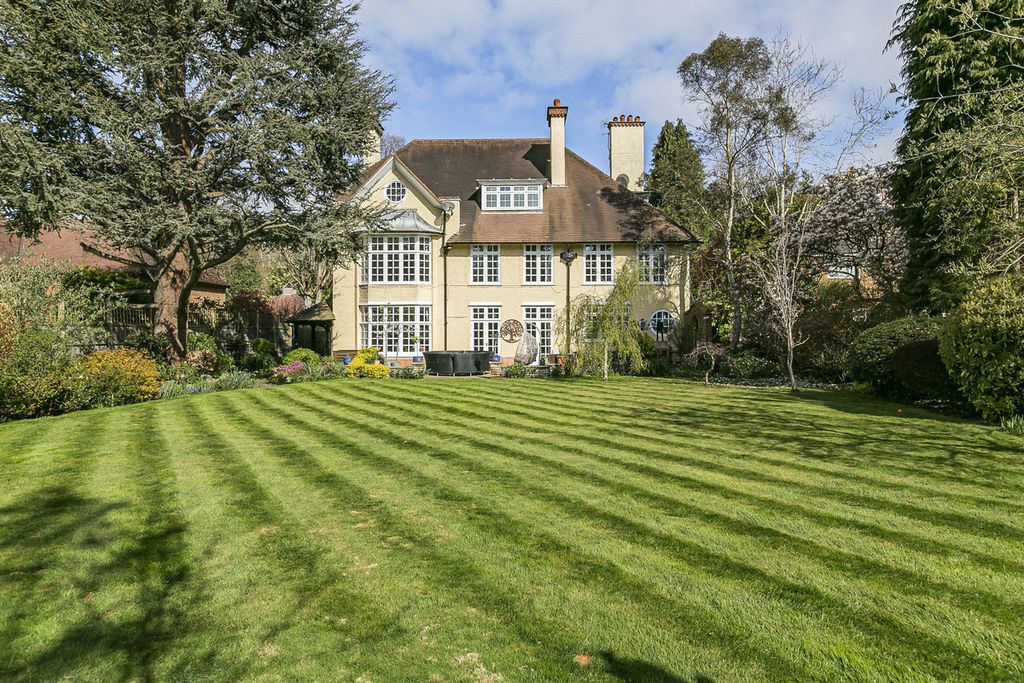 Property photo 1 of 43