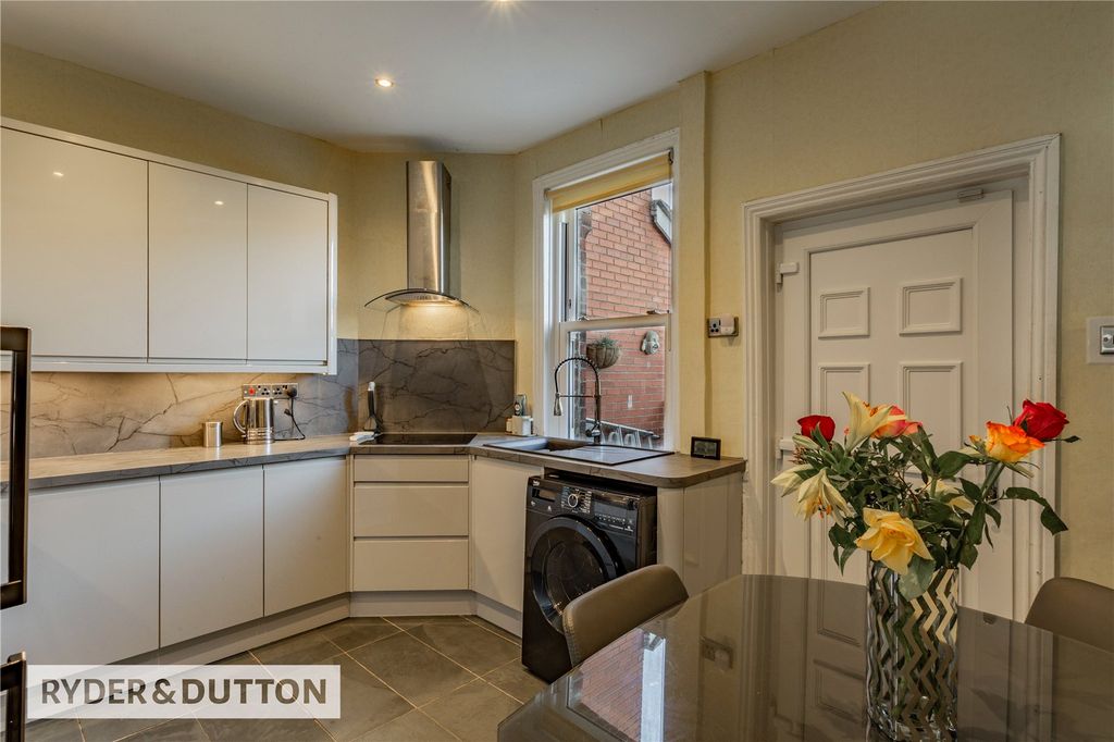 Property photo 3 of 17 Kitchen/Diner