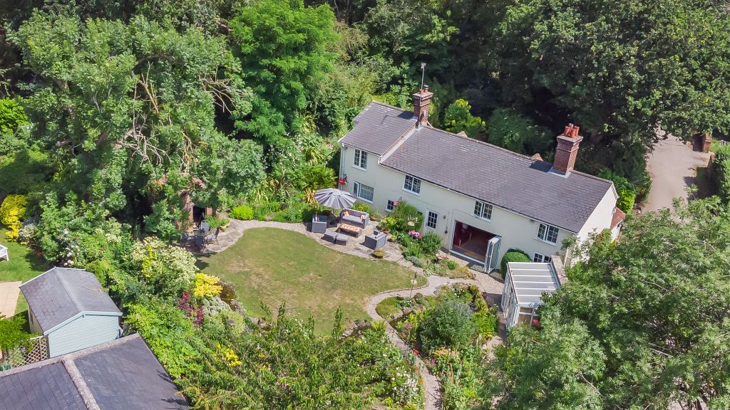 Property photo 1 of 18