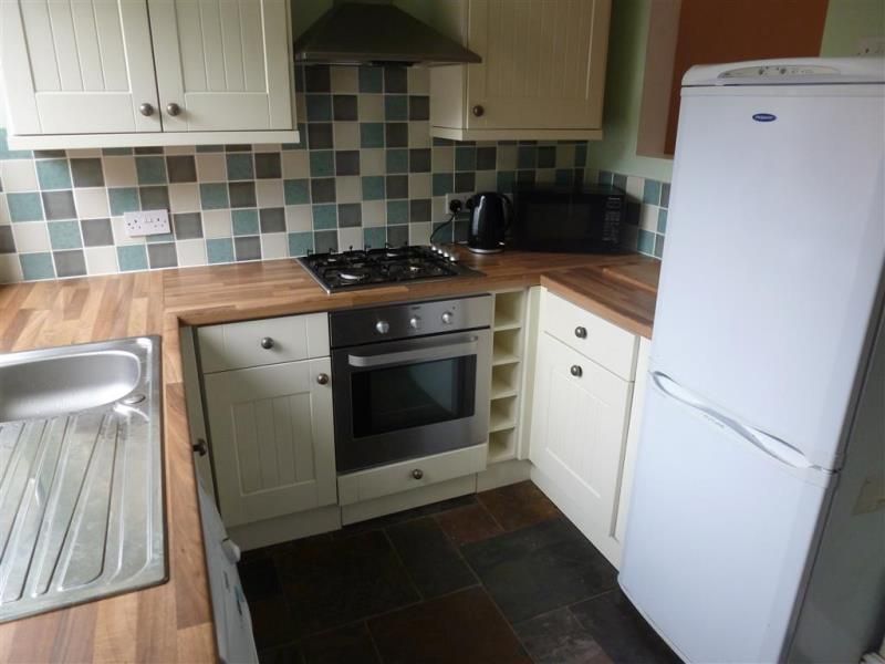 Property photo 2 of 6 Kitchen